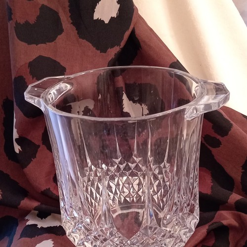 Clear cut glass ice bucket - clear,