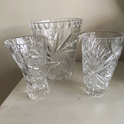 Clear cut glass round - clear,