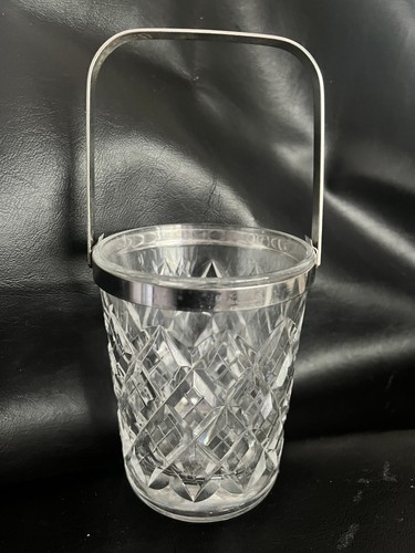 Silver metal rimmed handle - rimmed,